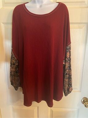 Hummingbird Burgundy Waffle Knit Top with Patterned Contrast Sleeves